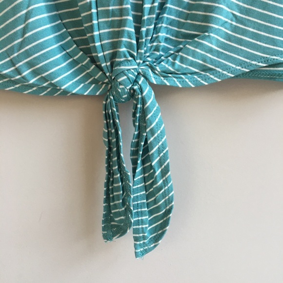 SO | brand new knotted relaxed tee - Picture 9 of 9